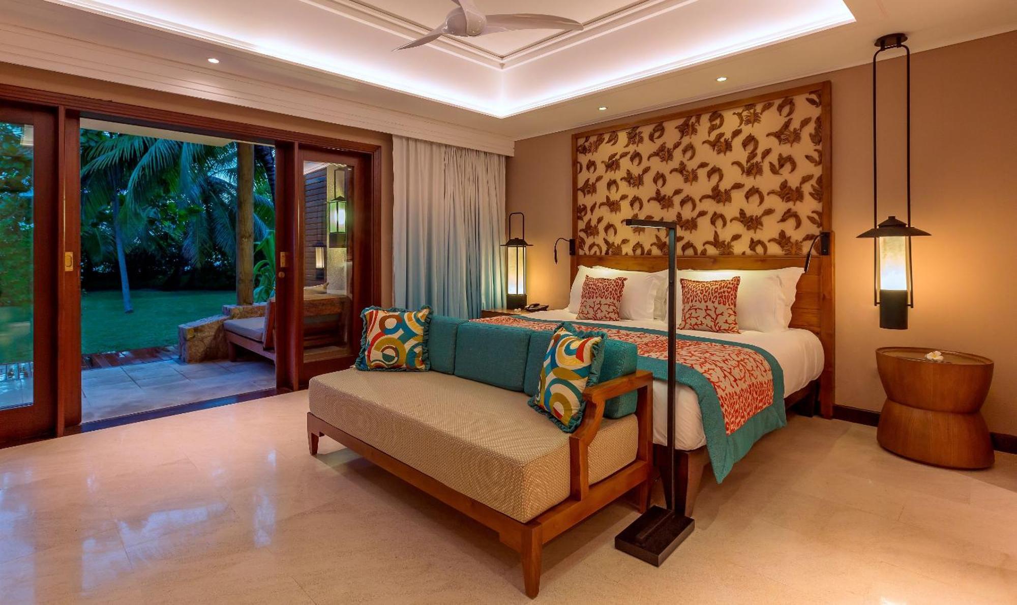 Constance Lemuria Grand Anse  Bagian luar foto Deluxe Pool Access