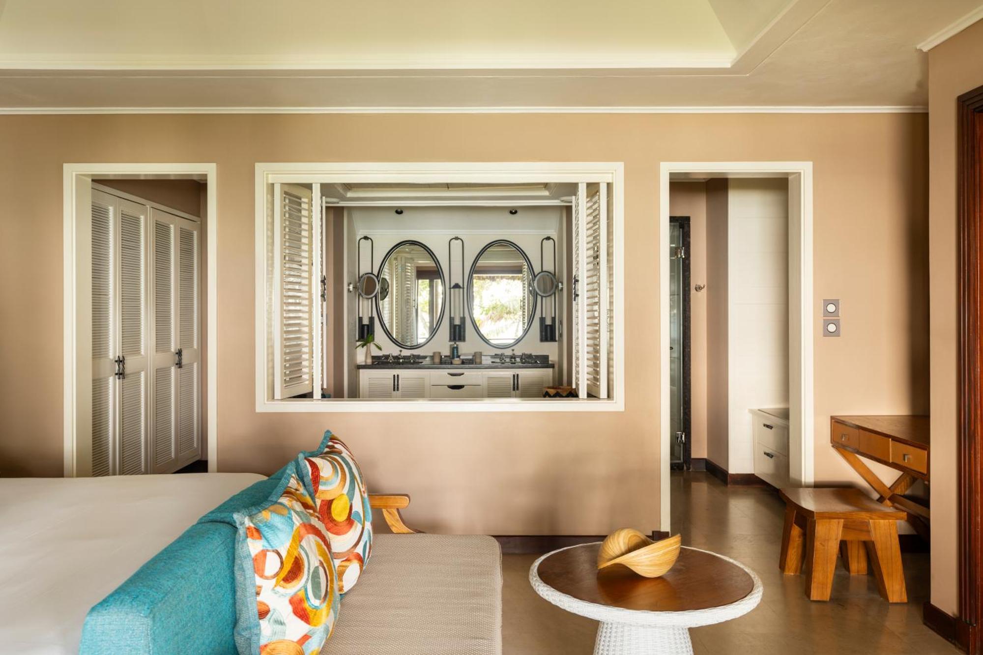 Constance Lemuria Grand Anse  Bagian luar foto A suite at the InterContinental Fiji