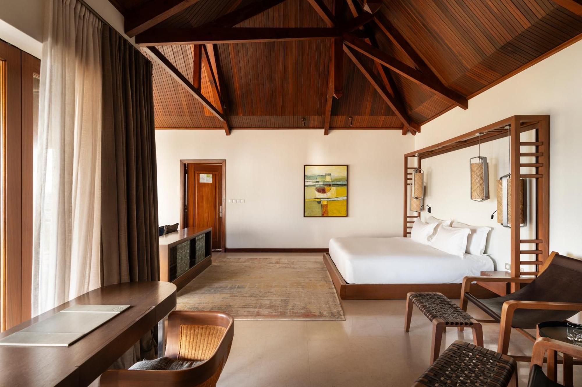 Constance Lemuria Grand Anse  Bagian luar foto A bedroom at the hotel