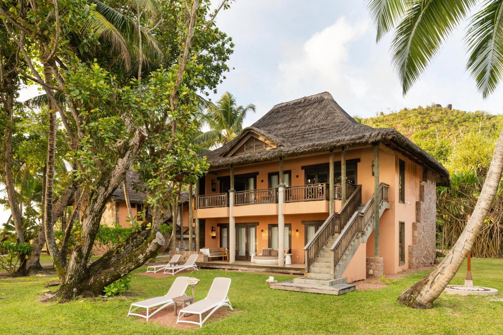 Constance Lemuria Grand Anse  Bagian luar foto A villa at the resort