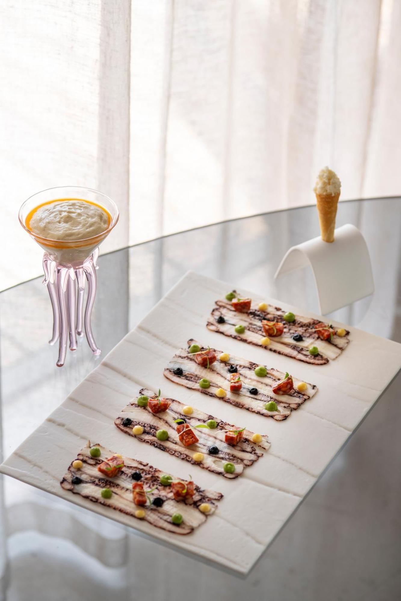 Constance Lemuria Grand Anse  Bagian luar foto A dessert